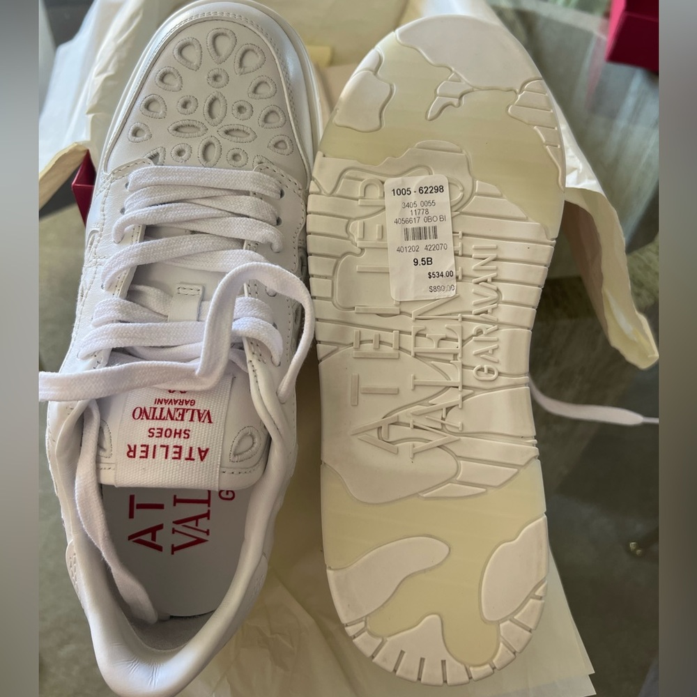 Valentino Garvani Sneakers